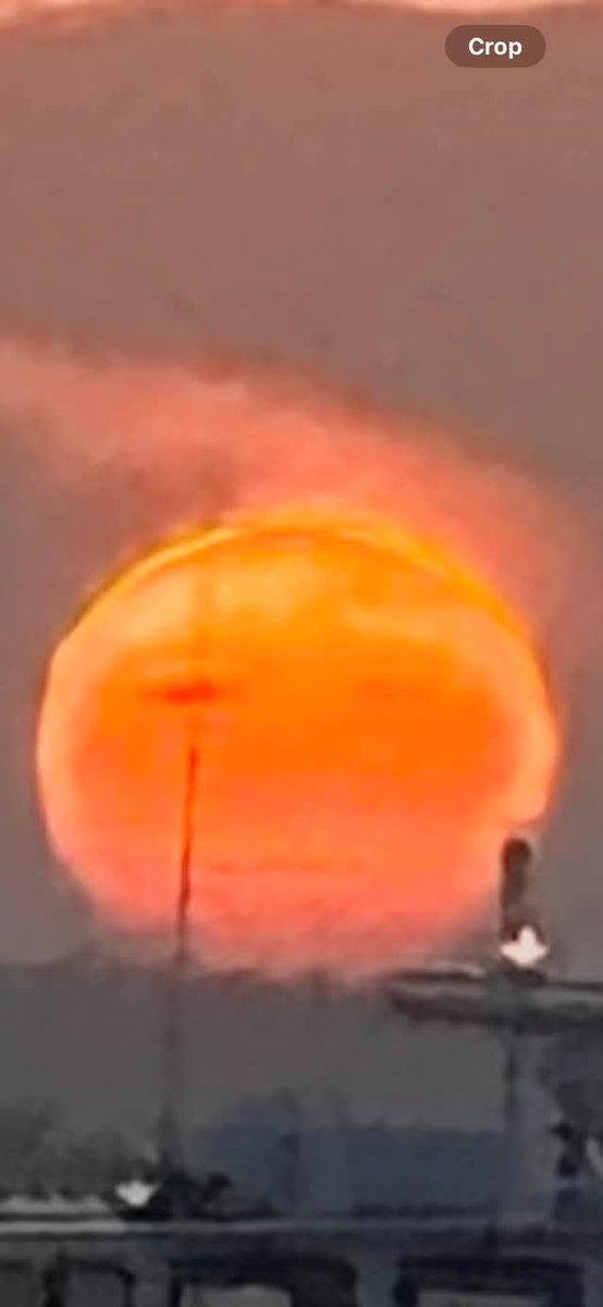 SheaGibsonWx's tweet image. 7/27/25 Sunday 8:30pm:
From Harbortowne, Hilton Head SC as the sun is trying to smile at us in this brutal heat. Pics by Captain Fitz Lazenby .