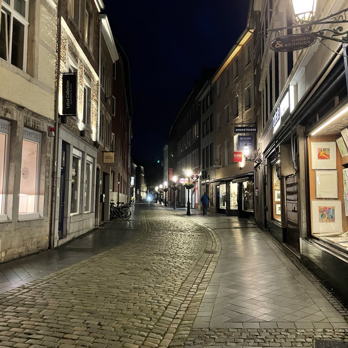 josephsbool's tweet image. This type of street is illegal in the United States. They literally shoot you if you try to build it