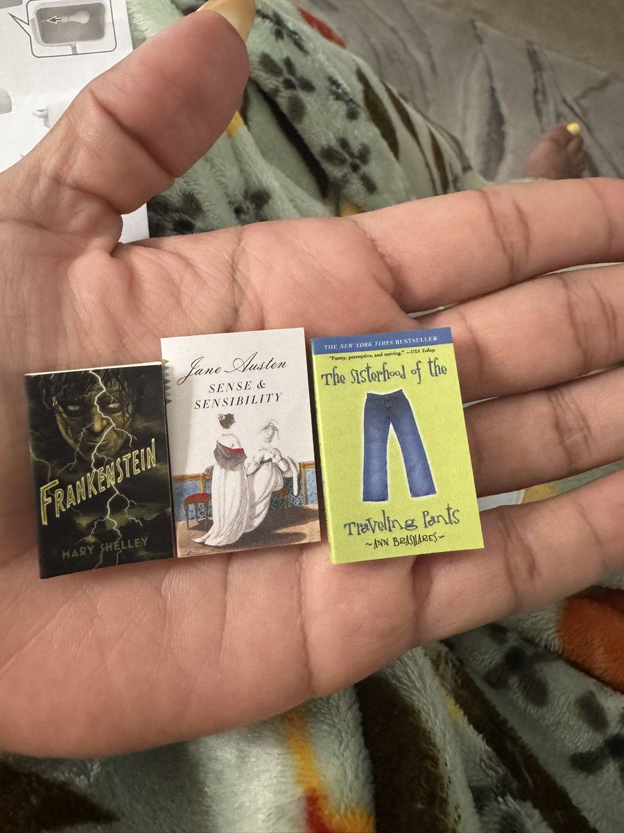 ESLTeach24's tweet image. Mini brands books!  I’m obsessed! 😍