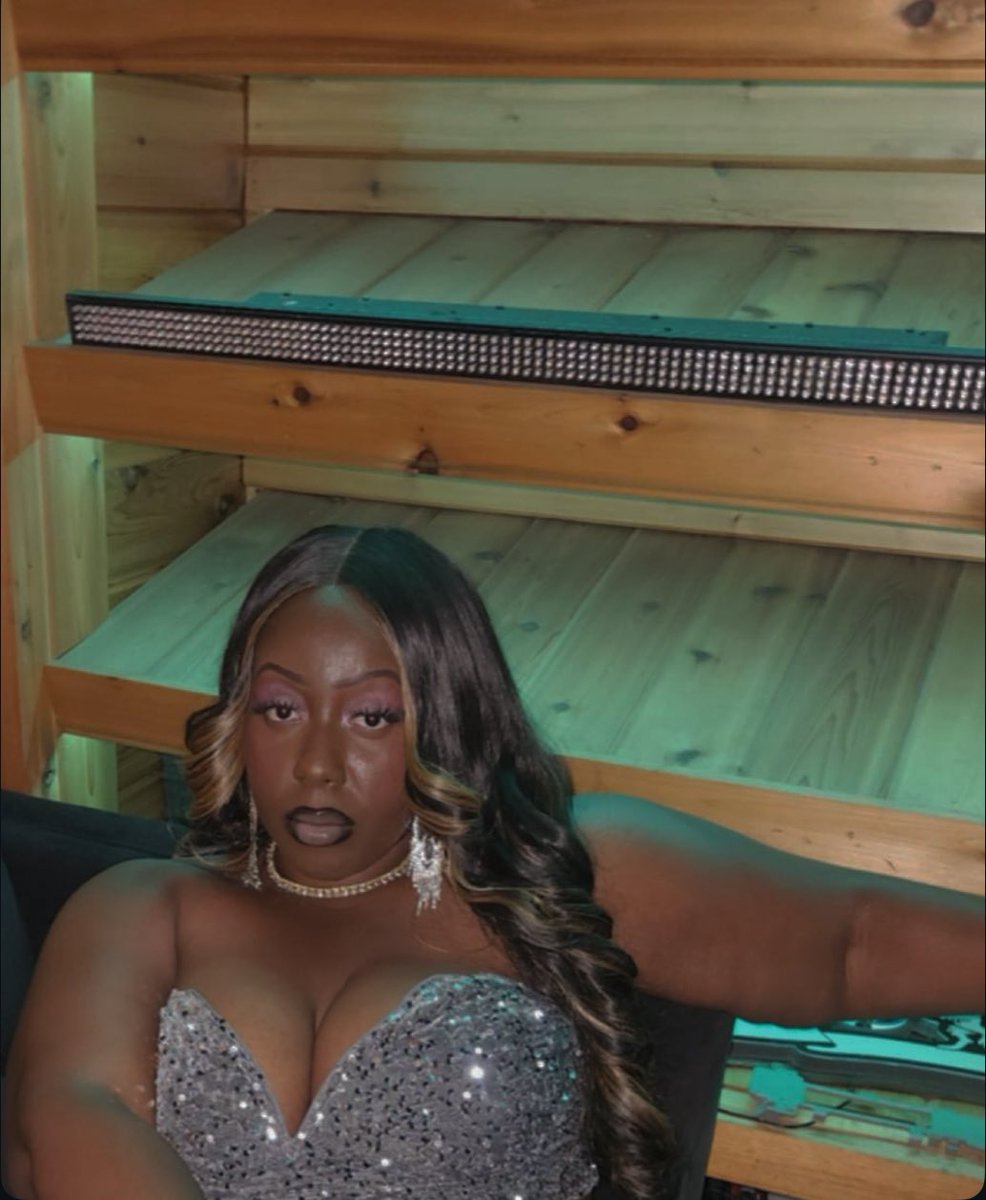 Shining Per Usual💎

To Another Lap Around The Sun 🥂🤍