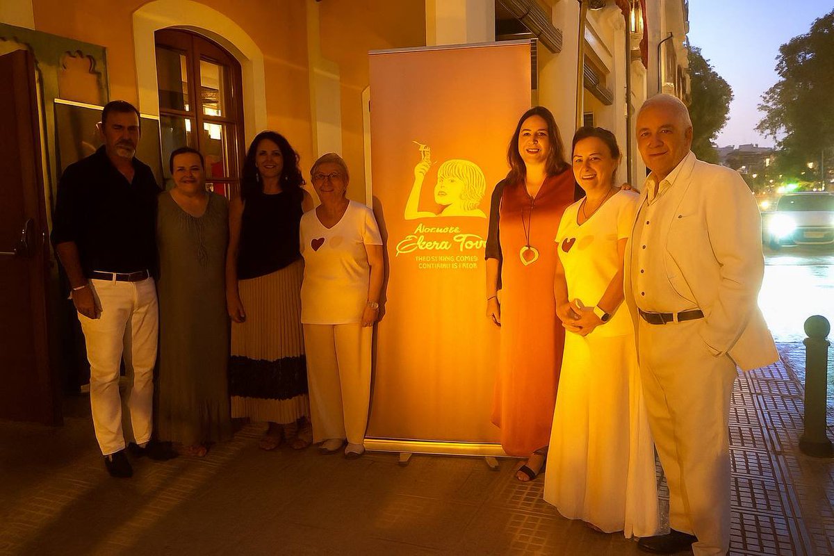 SalutGOIB's tweet image. La consellera de Salut @manuelaG_Romero assisteix a Eivissa a la gala benèfica que organitza l'Associació Elena Torres per la recerca per a la Detecció Precoç del Càncer amb motiu del seu desè aniversari