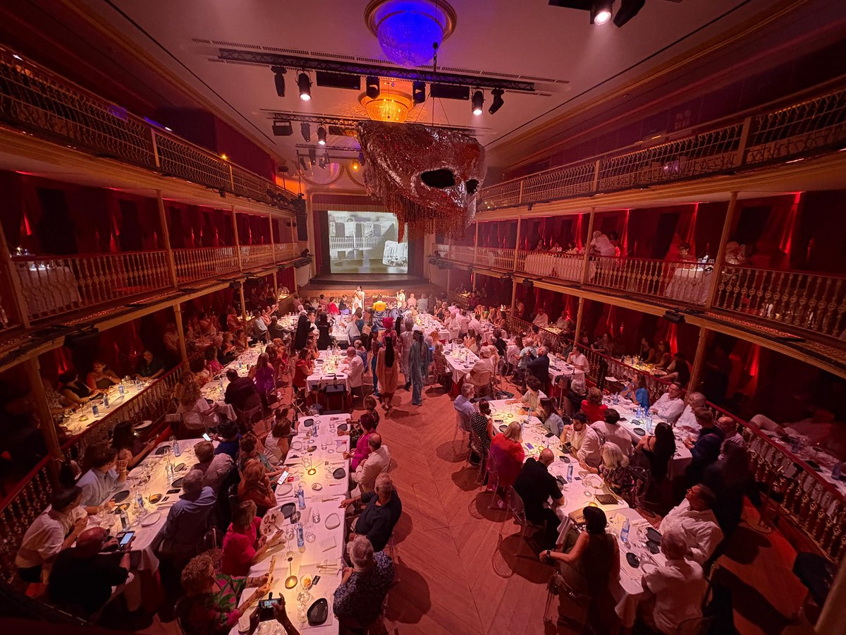 SalutGOIB's tweet image. La consellera de Salut @manuelaG_Romero assisteix a Eivissa a la gala benèfica que organitza l'Associació Elena Torres per la recerca per a la Detecció Precoç del Càncer amb motiu del seu desè aniversari