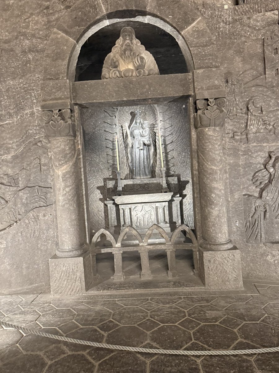 tevordoley22's tweet image. I went to them salt mines today!
Damn chapel underground?
This was the shit
The tour only covered 1% of the tunnels and they had in the mines