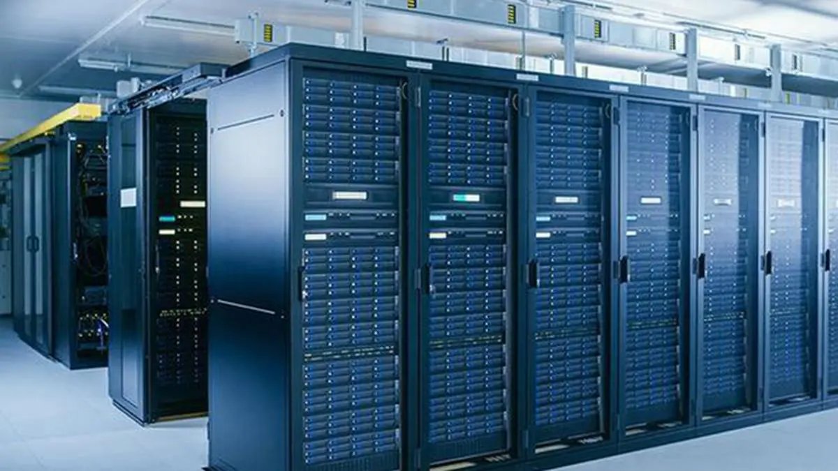 neo2rington's tweet image. India&apos;s edge data centre capacity is set to triple by 2027, enabling faster, real-time digital services and boosting digital infrastructure across healthcare, banking, manufacturing, and more.  thehindubusinessline.com/info-tech/indi…