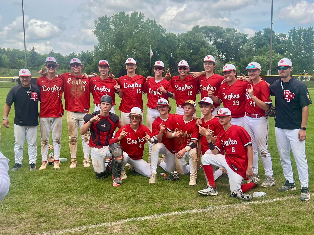 EP_JrLegion's tweet image. EAGLES find a way (Final: 5-4) ‼️ In dramatic fashion, put up a 5 spot in the 6th. Clutch hits by Ailie, Konrad, Roslansky, Perry & the Elliotts! Konrad throws 3 guys out from CF, including the final out at the plate! Gritty outing by Mason Hemmesch 6.2 4ER. State Tourney Time!