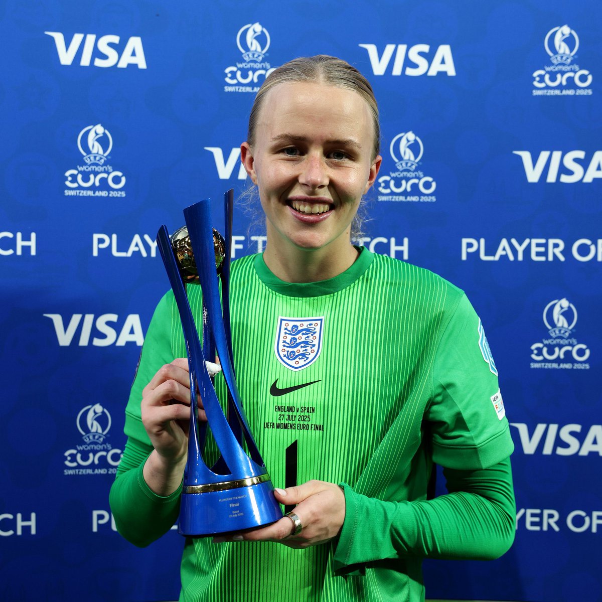 clem_reporter's tweet image. La gardienne anglaise Hannah Hampton รLUE joueuse de la finale de lโEuro 2025 face ร lโEspagne. ๐๐ผ ๐ด๓ ง๓ ข๓ ฅ๓ ฎ๓ ง๓ ฟ
๐ธ @WEURO