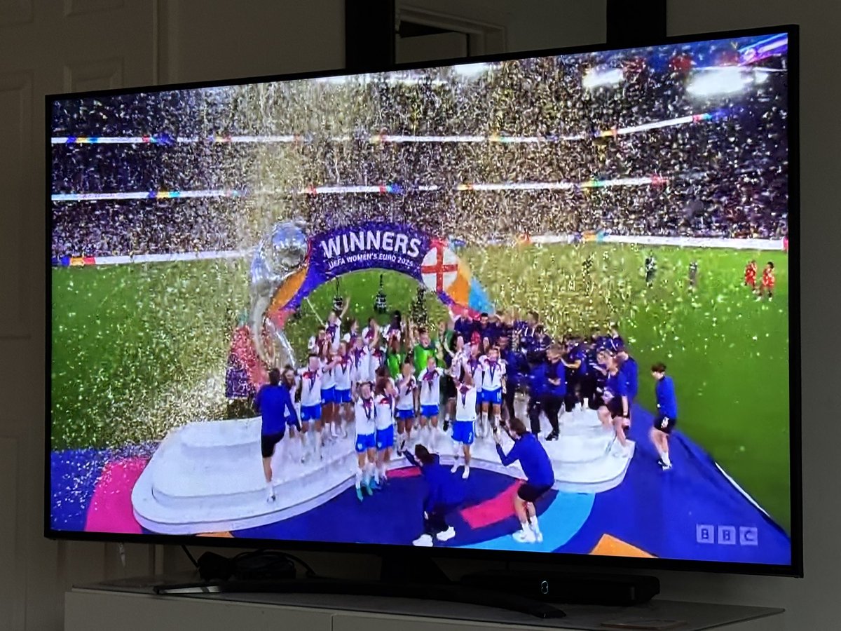 AS_FootyReview's tweet image. One thing that’s truly fantastic about this is there will loads of young girls replicating this moment in the parks with their friends pretending they are one of these England stars, dreaming that one day this could be them… well done @Lionesses not just champions but role…