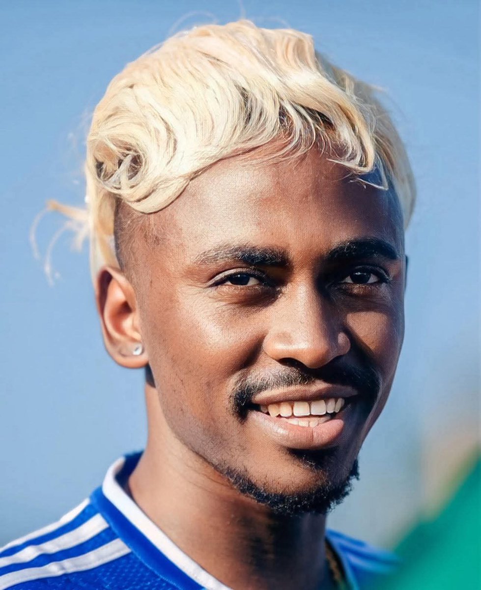 benjo_tz's tweet image. Duniani ni wawili wawili.

Lamine Yamal 👇          Una nini Jamali 👇
