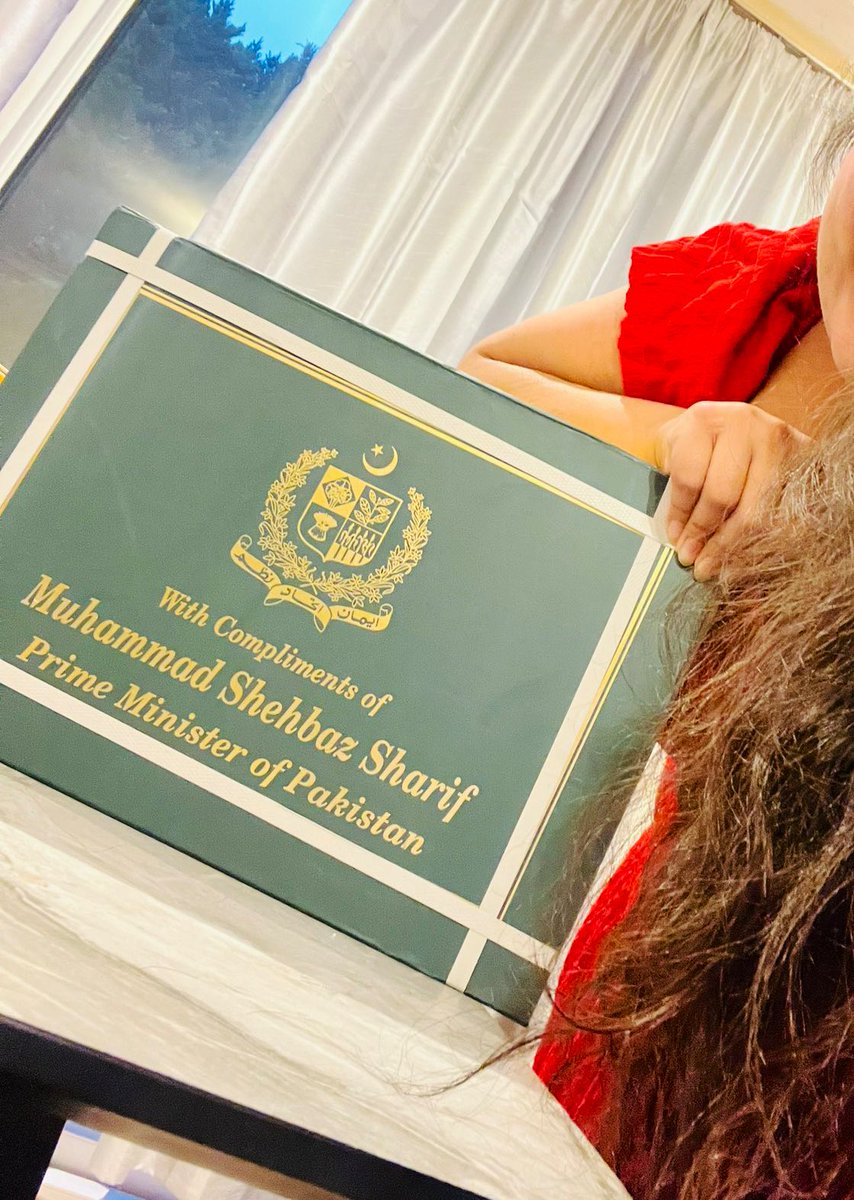 ShamaJunejo's tweet image. A beautiful gesture of mango diplomacy thank you, PM @CMShehbaz Sahib, for this sweet reminder of our rich heritage and the bonds that unite us. May the sweetness of these mangoes inspire harmony, warmth, and fruitful connections ahead.
And special thanks to Mera piyara bhai…
