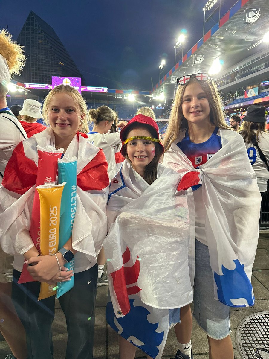 STFCfoundation's tweet image. It’s amazing to see 3 of our talented ETC players who have travelled out to Switzerland 🇨🇭to cheer on the @Lionesses 🏴🏆⚽️.
What a lifetime memory being there to see England become back to back European Champions!! 🎉
The @Lionesses continue to be fantastic role models to all…