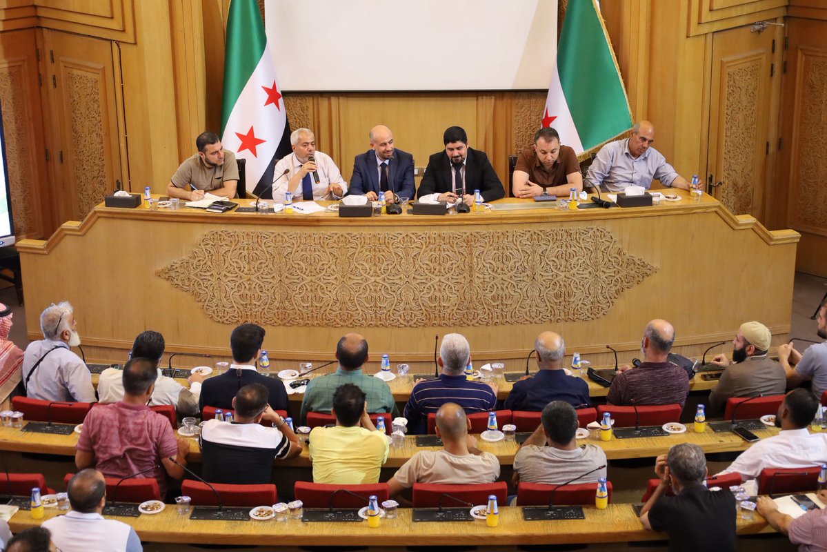 AleppoGov1's tweet image. محافظة حلب تنظم ورشة عمل حول واقع وتحديات مياه الشرب بمشاركة محلية ودولية
المزيد من التفاصيل على الفيسبوك:
facebook.com/share/p/19pcCM…
#محافظة_حلب
