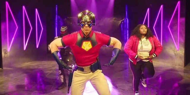 DCComicsARG's tweet image. ¡GANAMOS!

La segunda temporada de #Peacemaker tendrá una intro musical más grande que la primera. 

🥳🕺