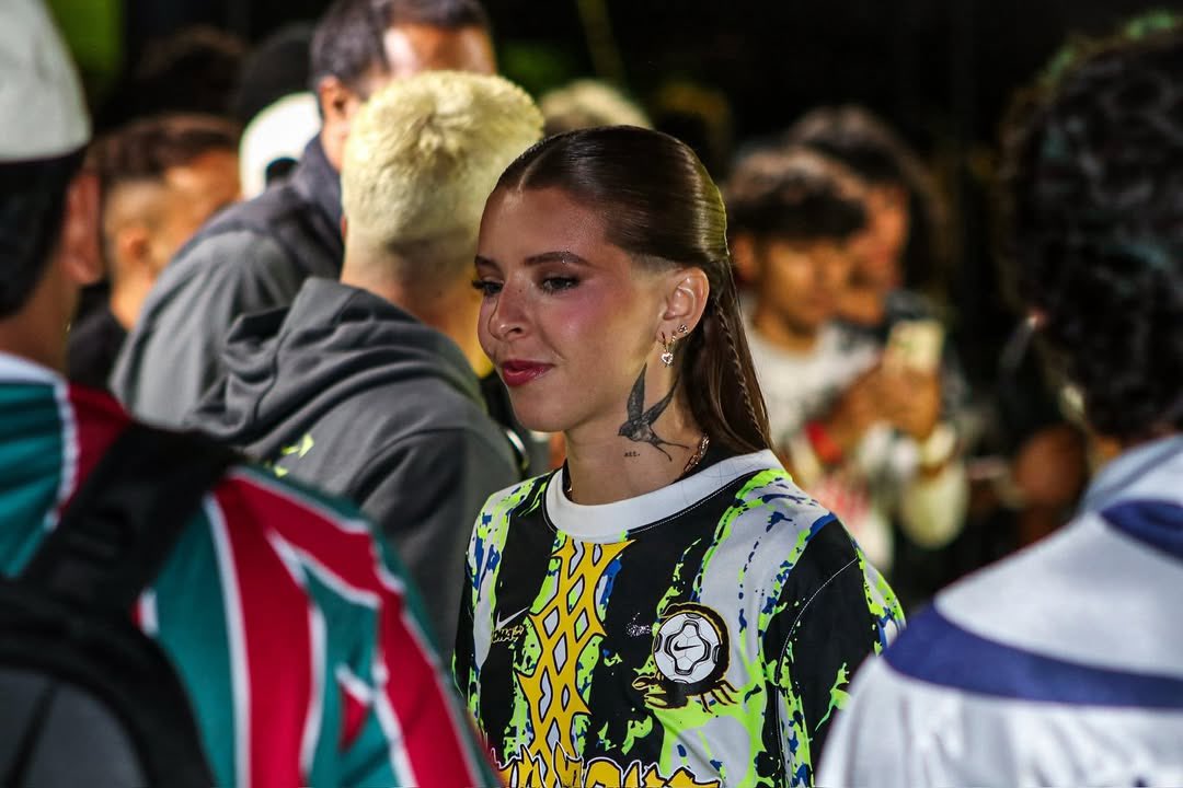 planetamiko's tweet image. que mujer dios mío 😩