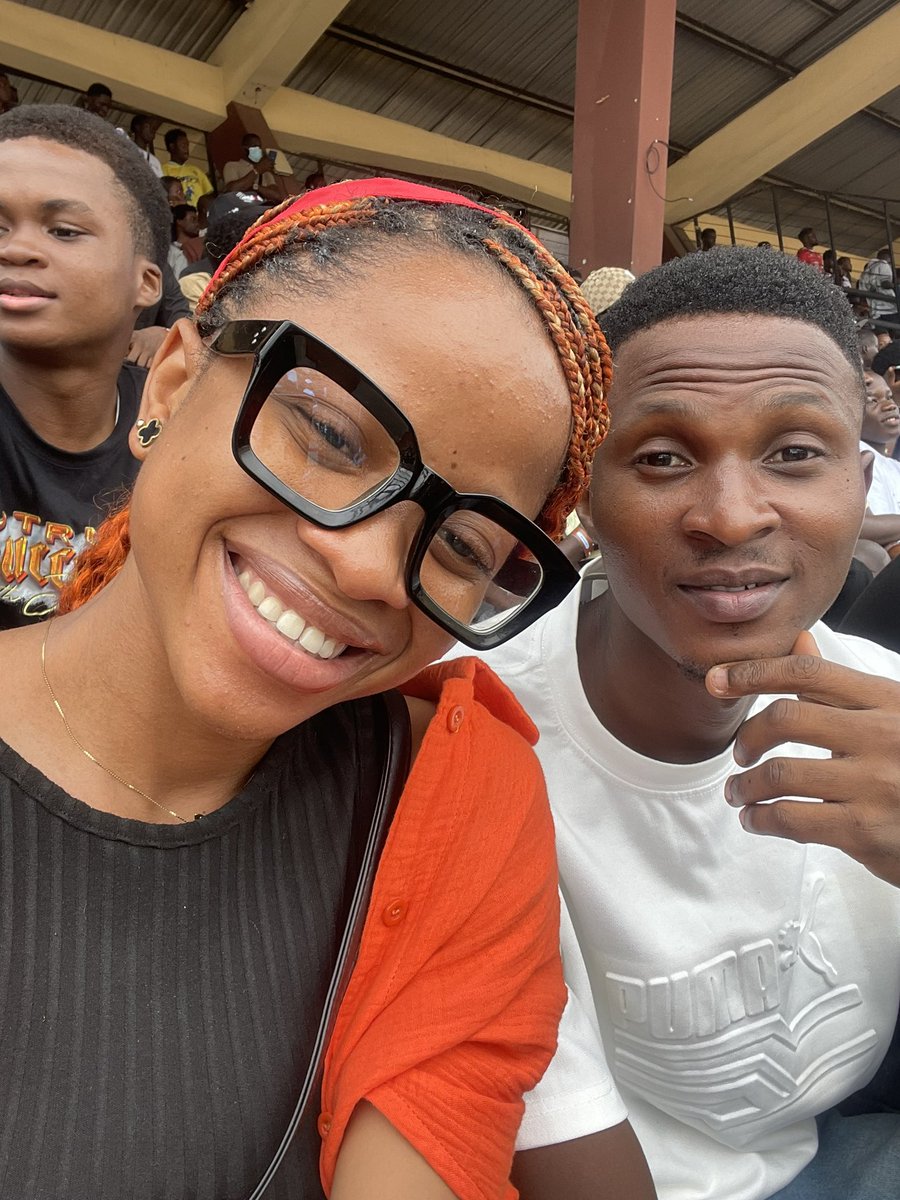 JayWisdom19's tweet image. How una take dey talk that thing sef
Met a Mutual 😌 at Social Media Olympic
Mutual such a pretty 😍 lady ooooo