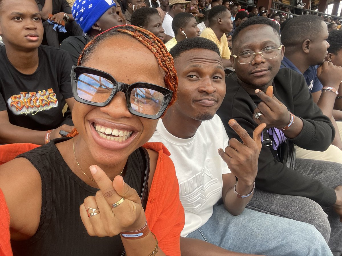 JayWisdom19's tweet image. How una take dey talk that thing sef
Met a Mutual 😌 at Social Media Olympic
Mutual such a pretty 😍 lady ooooo