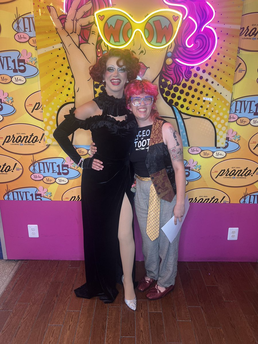 alittlestarsick's tweet image. suzie toot and her ceo!!!