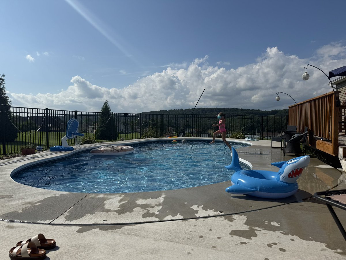15 of our guys in on Sunday for a shooting workout, followed by boys &amp; girls youth clinic..followed by pool after that gym sweat! #CultureMatters #Remake