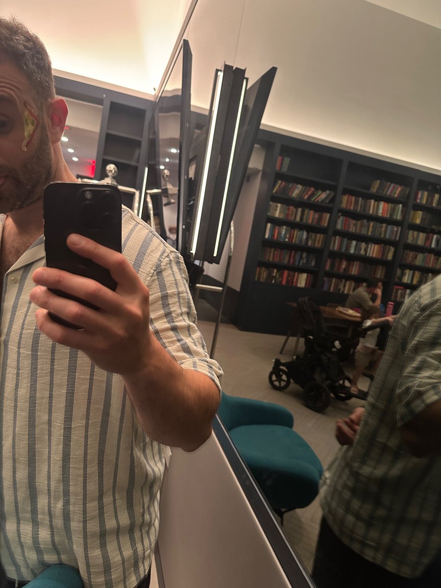 fern's tweet image. Felt cute, might delete later.