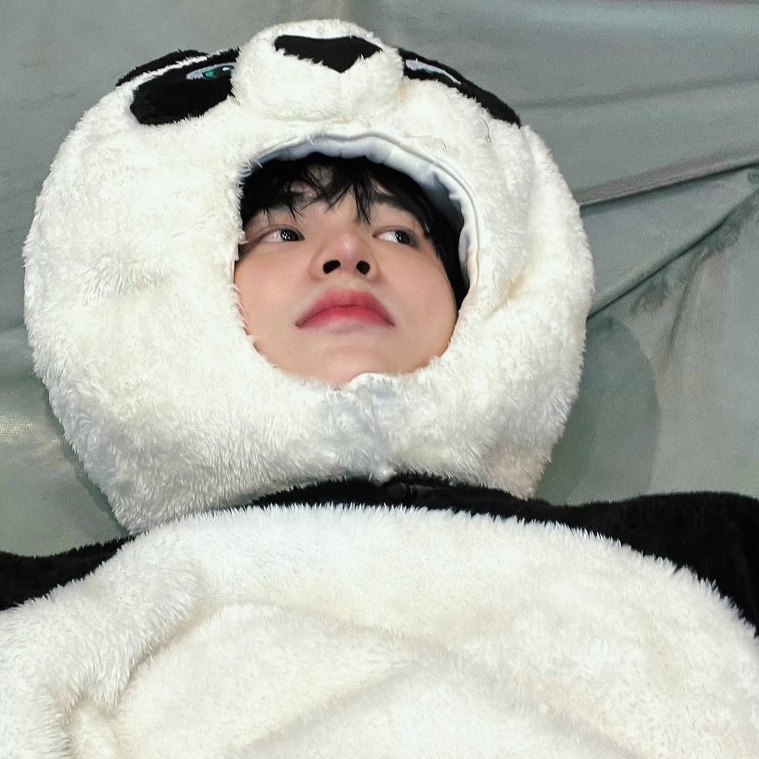 mydeartaddy's tweet image. happy 27th birthday, poomie 🐼⭐️🗯️
Wishing you endless success in your career, and above all, a heart full of happiness and joy. Keep being the cheerful light that brightens everyone’s day. I’ll keep supporting you for as long as I can 💖💖
#27YearsofPoomjai
#PoomATLAS…