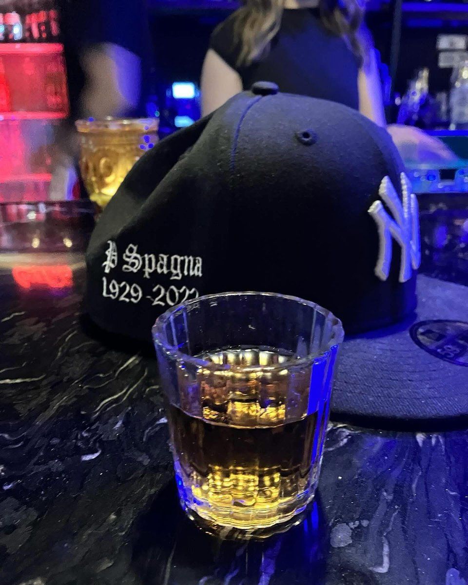 jimdiati3's tweet image. YANKEES WIN #RepBX #NYYvsPHI