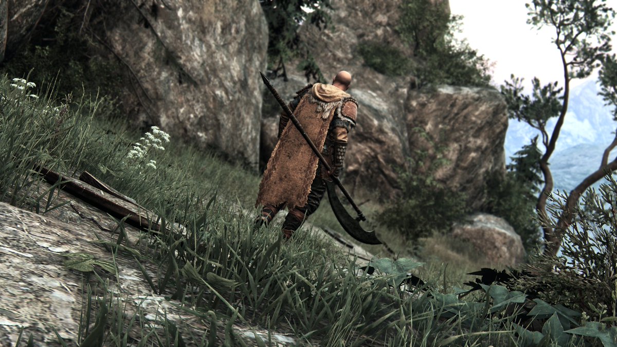 Archivist_Eris's tweet image. When she was just a child, llaria looked up to Gryphon. He cared about his people and wasn't egotistical like the other Knights. Ilaria thought he was a hero for selflessly leading rebellions - until he disappeared.
#ForHonor