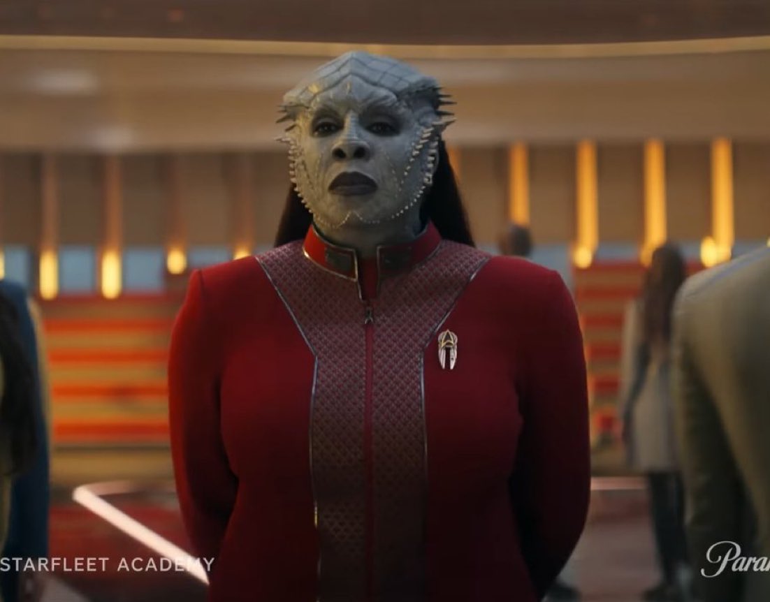 EadrictheWild's tweet image. There’s nothing Hollywood won’t turd on.

Takes a genetically engineered race of warriors who can only live if they get a fluid from their masters for total spartan like control .

Becomes a simp in starfleet academy. Its like they just want all the actual fans to hate it and…