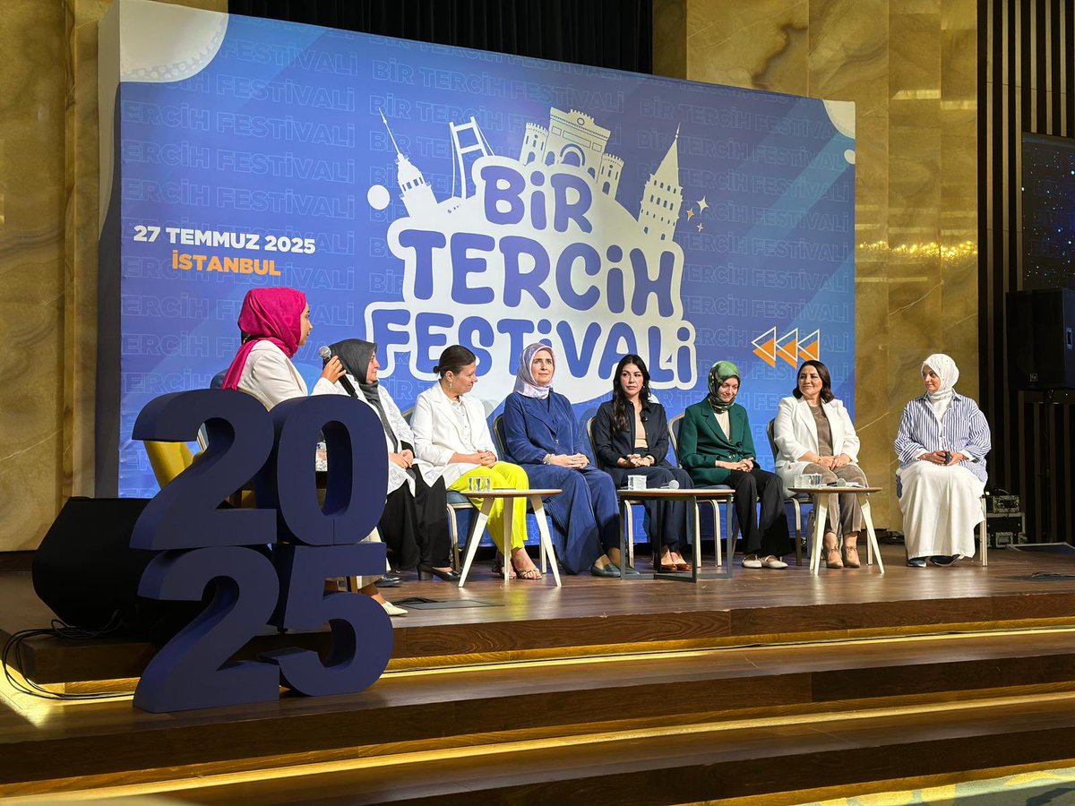 Fatma Zehra Kurşun (@zehrakursun58) on Twitter photo Bugün moderatörlüğünü yaptığım panelimizde birbirinden kıymetli milletvekillerimizi ağırladık ✨💛
#BirTercihFestivali
<a href="/yenisecmenist/">Yeni Seçmen İstanbul</a>
<a href="/akgencistanbul/">AK Gençlik İstanbul</a> Bugün moderatörlüğünü yaptığım panelimizde birbirinden kıymetli milletvekillerimizi ağırladık ✨💛
#BirTercihFestivali
<a href="/yenisecmenist/">Yeni Seçmen İstanbul</a>
<a href="/akgencistanbul/">AK Gençlik İstanbul</a>
