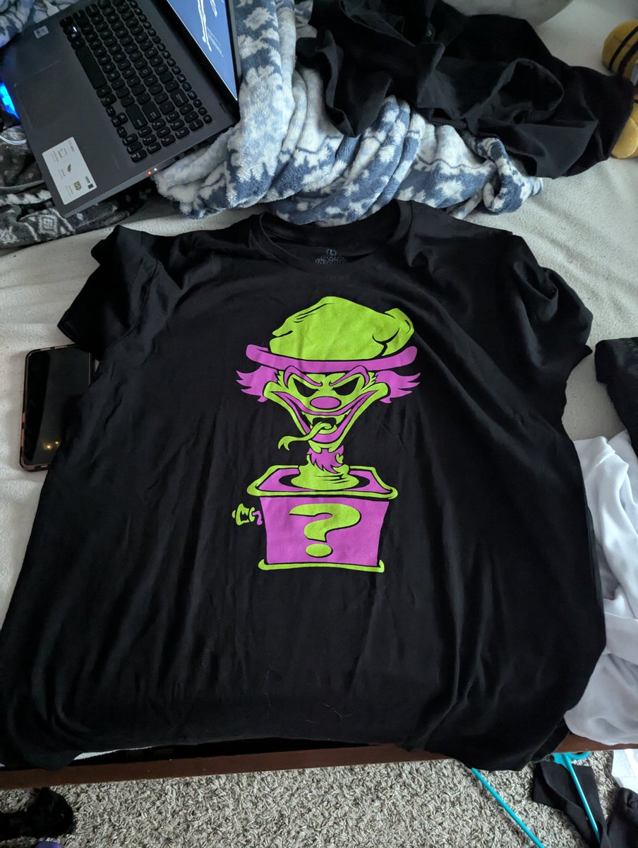 freakymaster1's tweet image. rate the mall haul
