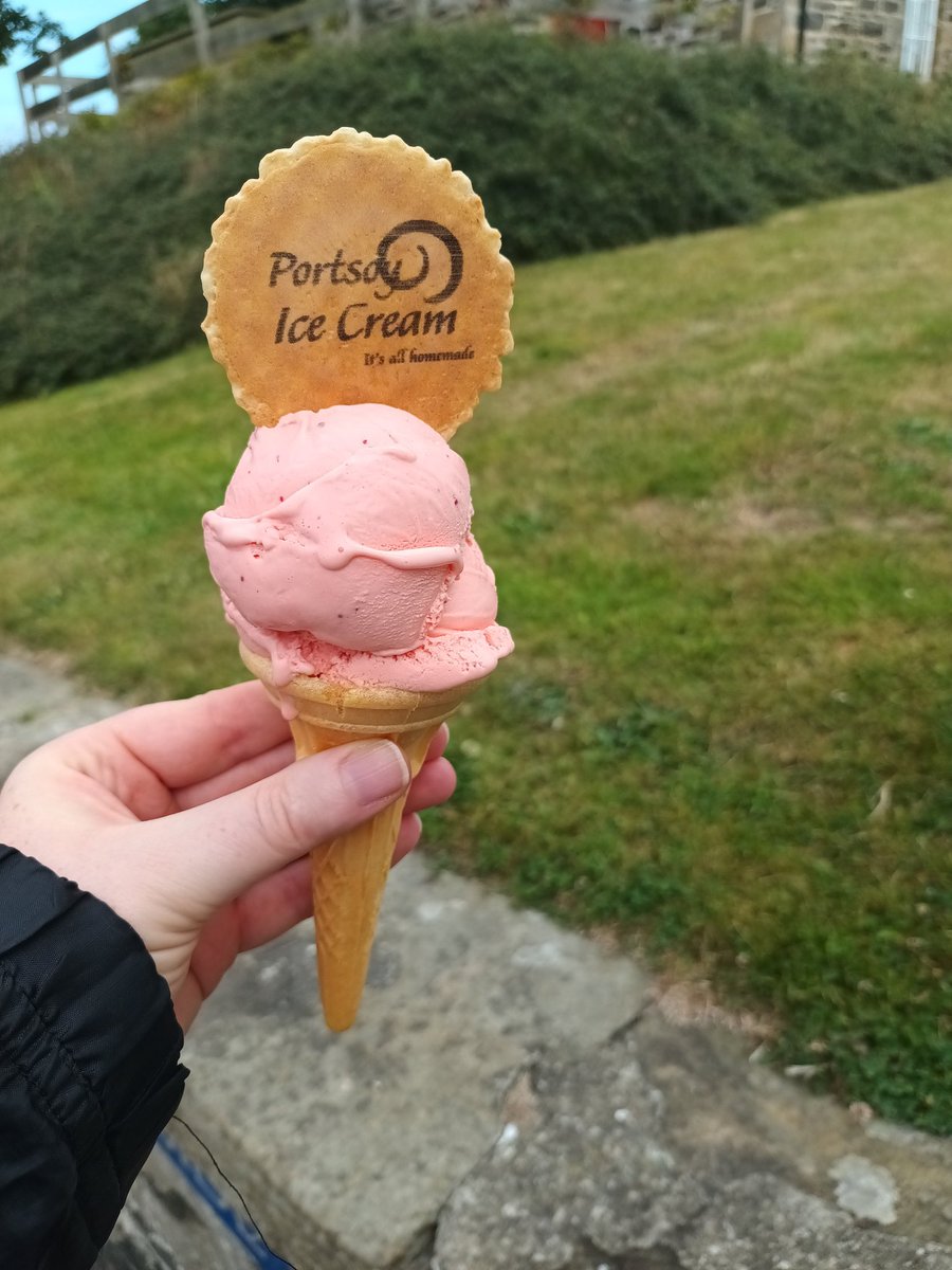 Haven't done a Sunday Run for ages <a href="/LynnParsonsUK/">Lynn Parsons</a>. Made for Portsoy - <a href="/PortsoyIceCream/">Portsoy Ice Cream</a> is definitely worth a visit &amp; a pit stop at #PorthouseCafe also on the list (they do a lot more than coffee &amp; a fine piece)