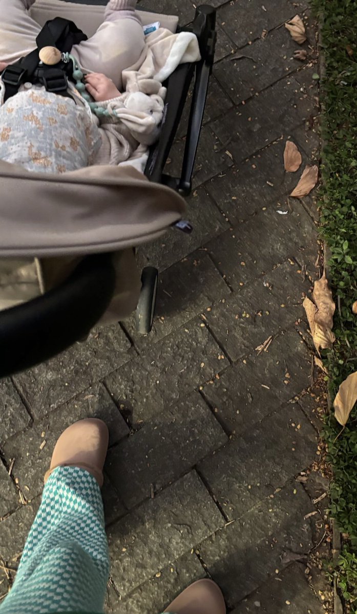 Passeio de domingo da mamãe e do neném. ❤️

Manu Gavassi via Instagram Stories.