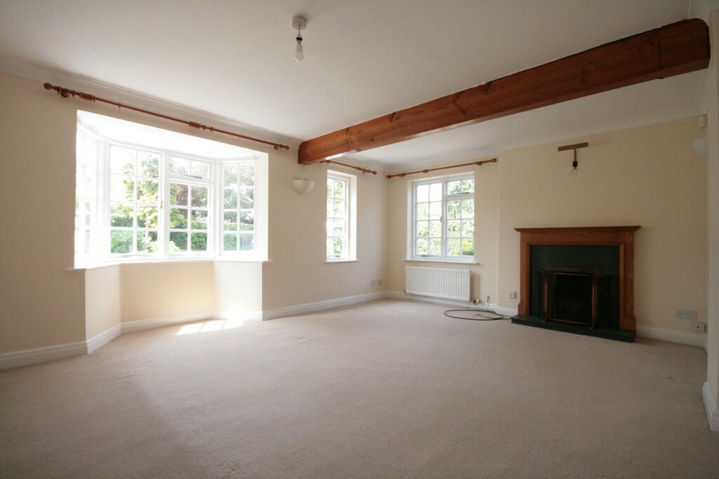 martinco_crewe's tweet photo. ⭐ NOW ON THE RENTAL MARKET ⭐

⭐ Now On The Rental Market - bedroom semi-detached house, Nuthurst Gardens, Nantwich
💷To Rent - £1,400 PCM Deposit £1,61– unfurnished

☎Call us on 01270 611333 to book an appointment. 

#Martinandco #Rental #Nantwich https://t.co/ixYdQaozDy
