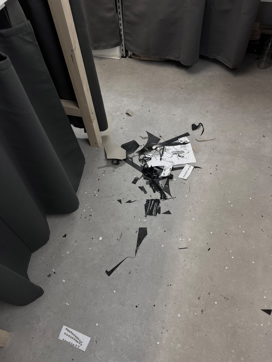 rubberftm's tweet image. My floor looks like this so her details can look like this