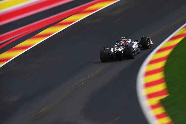 EO31_Fans's tweet image. Merci pour votre soutien tout au long du week-end 🙏
C’était génial de pouvoir partager tout ça avec vous, directement depuis l’intérieur !
Une fois de plus, j’ai passé un super moment au @circuitspa 🏁
Demain, retour à la maison et un peu de repos…
Mais dès mardi, je reviens…