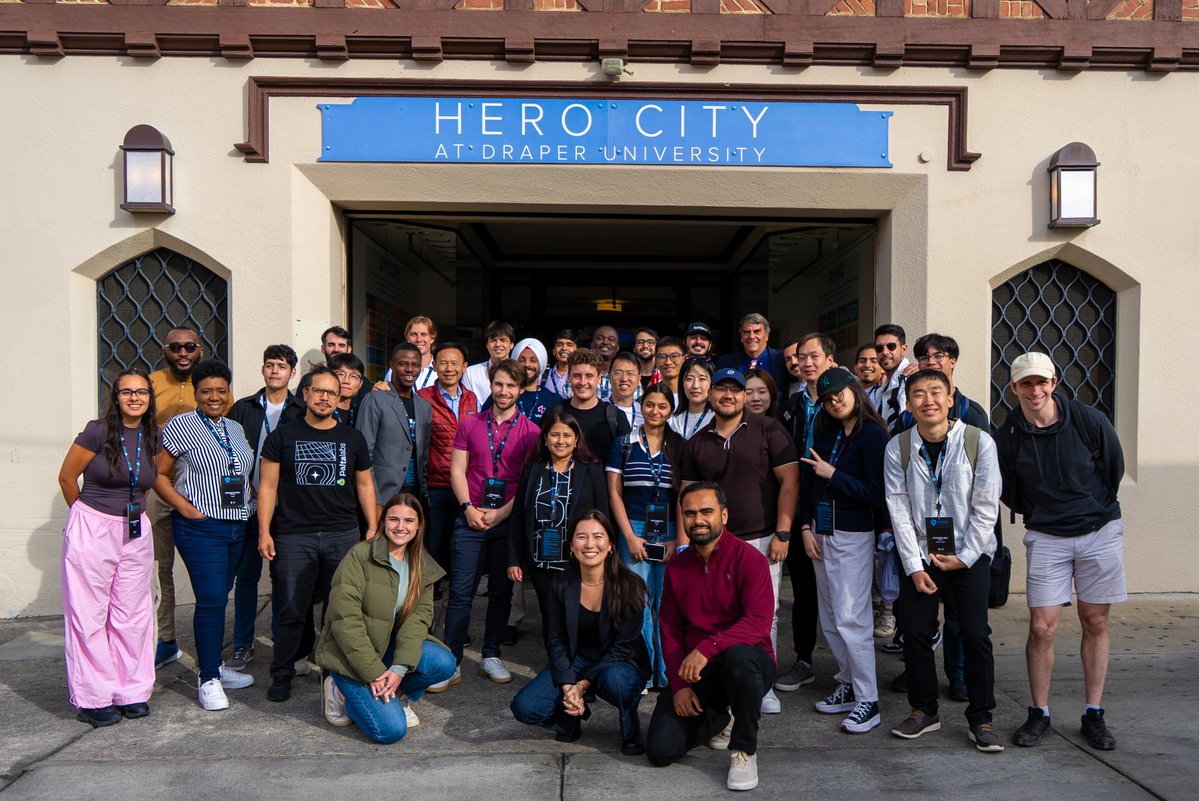 draper_u's tweet image. We just wrapped up Week 2 of the DraperU x @StellarOrg Founder Residency Program!
Here are some of the highlights:
- Spoke to our CEO @AsraNadeem
- Pitched to @TimDraper
- Hosted @chrisli2046 and @davidlsneider
Ready for Week 3 💪