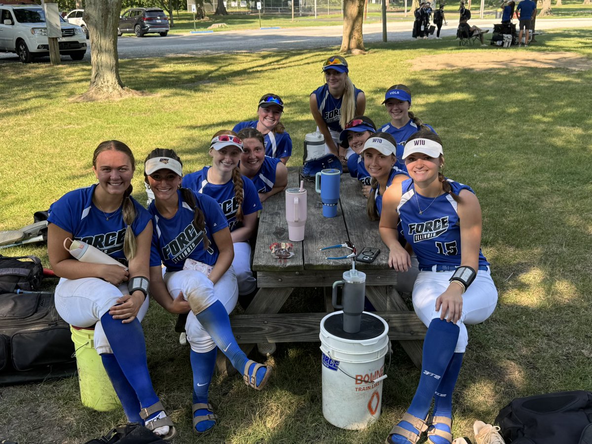 AddisonRotz's tweet image. Ended our last 16u tournament on Wednesday. I am so proud of how much hard work everyone put in this season. BA:.466 OPS:1.283 @ILForce16u @UNISoftball @CoachMWright3 @OJadams01 @KAlstott