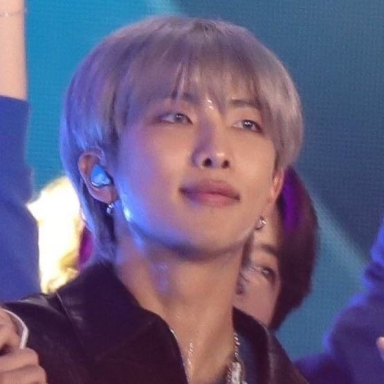 Arikive4's tweet image. I’ll always be silver hair namjoon biggest fan