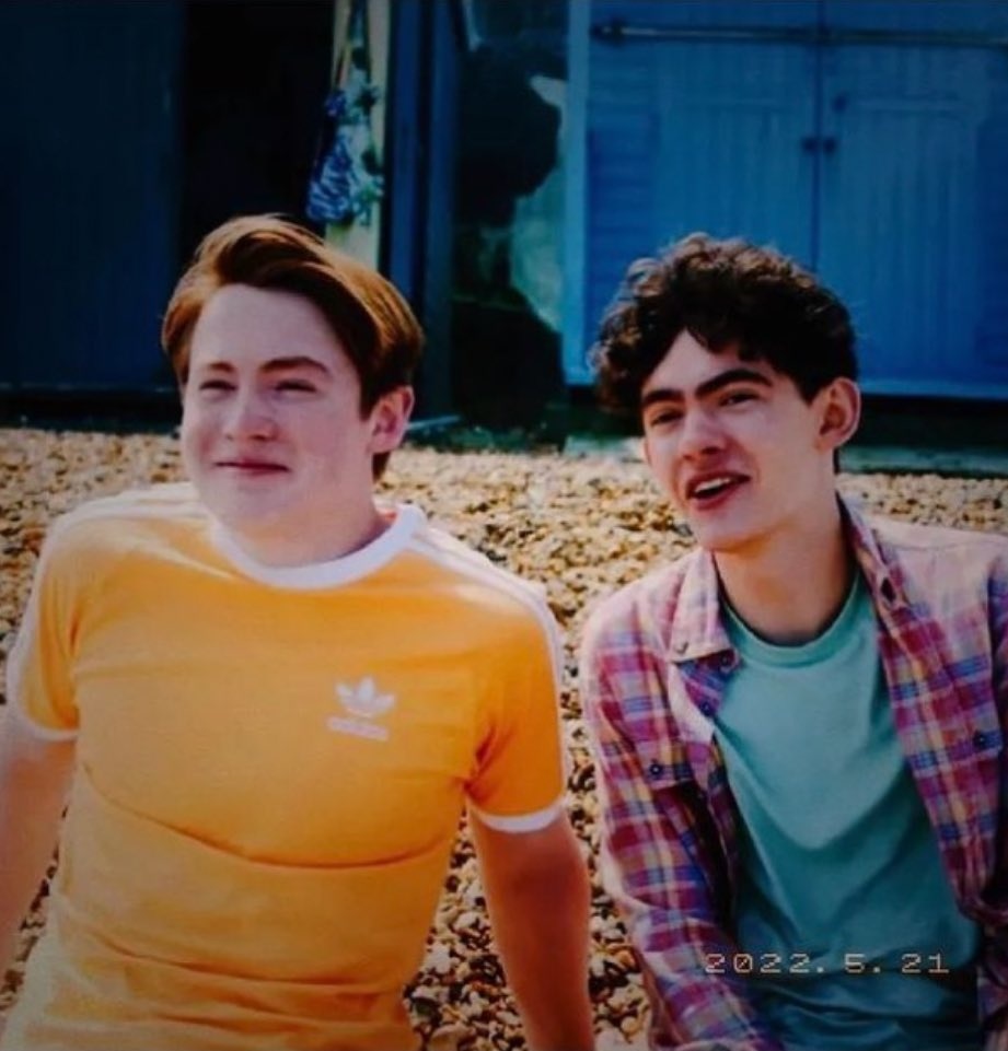 reiislocked's tweet image. they literally grew up with nick and charlie I'm crying