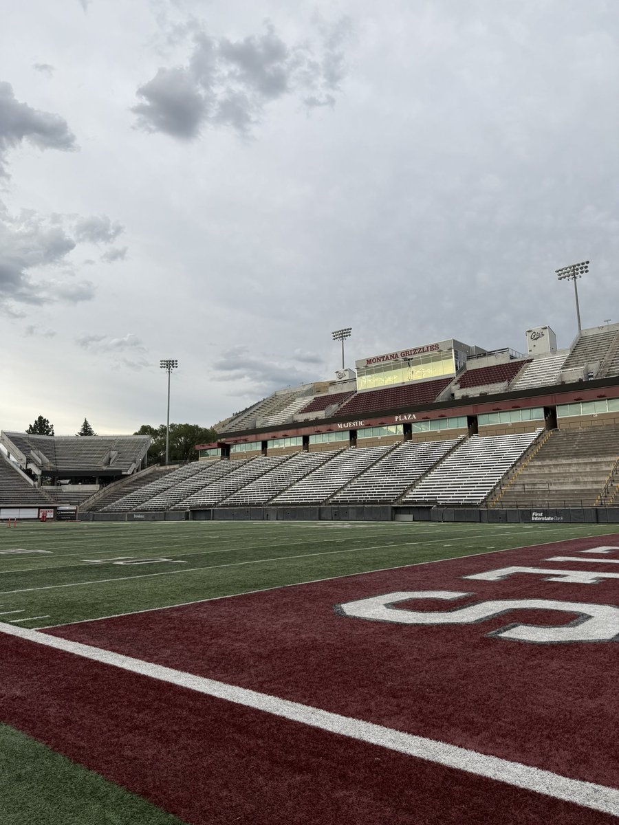 _treyarnold_'s tweet image. Had a great time camping and touring @MontanaGrizFB Thanks to @GrizCoachGreen and @Coach_Hauck for having us out! @CoachPease @MissionBayFball @LBCoachTate @Coach_KHarris16