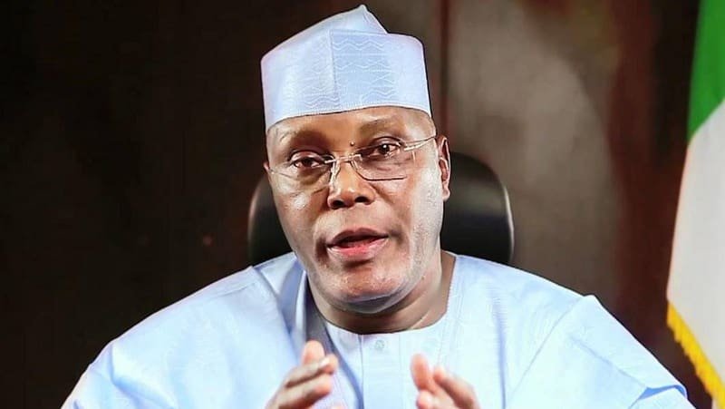 NNNewsMedia's tweet image. Lagos is not safe — Atiku reacts after robbers held Dr. Okafor at gunpoint vandalize vehicles nnnewsmedia.com/lagos-is-not-s…