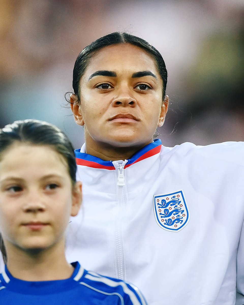 Jess Carter. You are a superhero. Just had one of the games of her life days after one of her toughest moments. If you want to see what grace looks like, look no further. Abused by people who should support her, but now she’s to be heralded for ages. A B2B Euros champion.