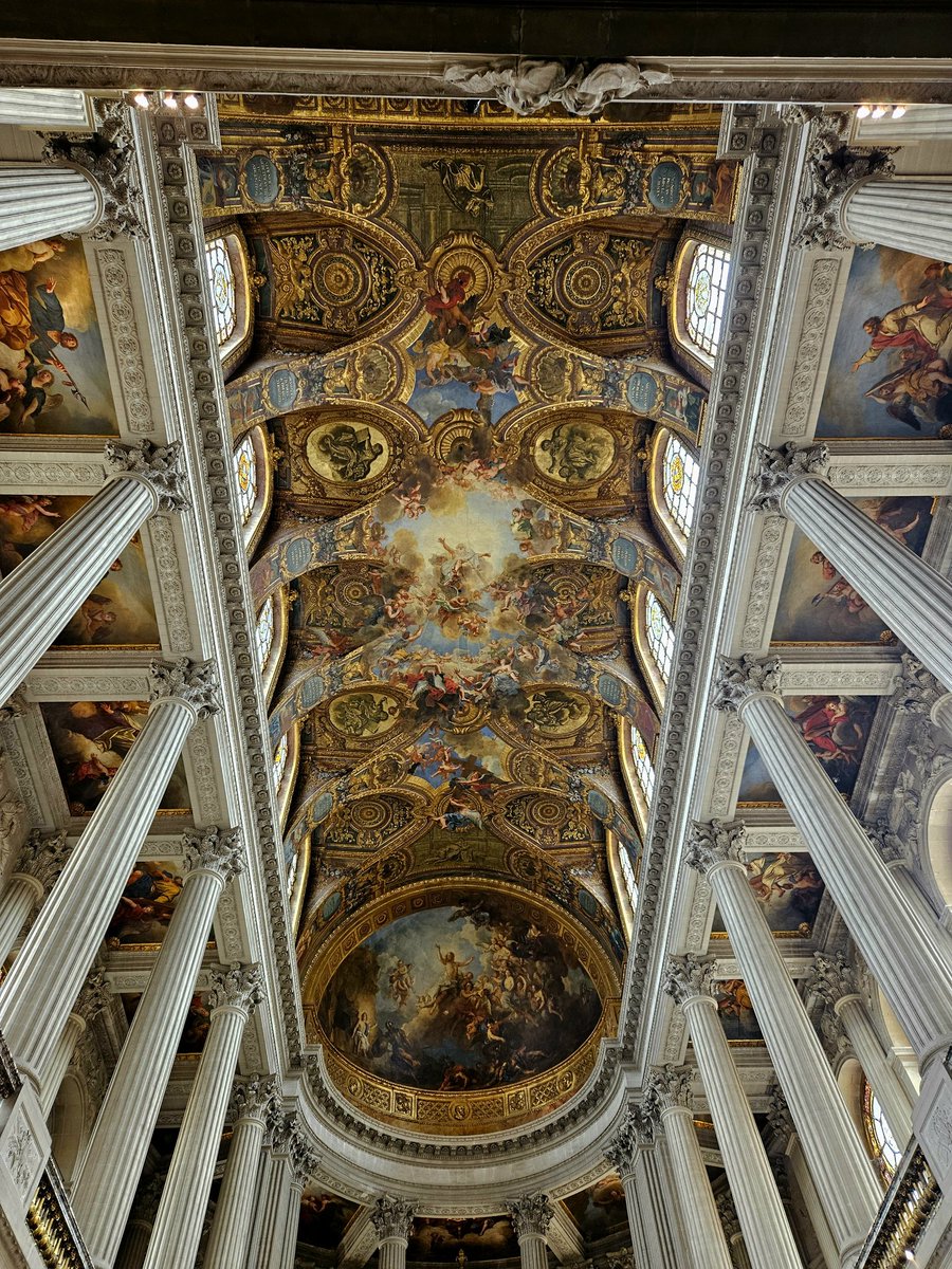 Lilli_Xyloto's tweet image. anyways. 
visited Versailles today :)