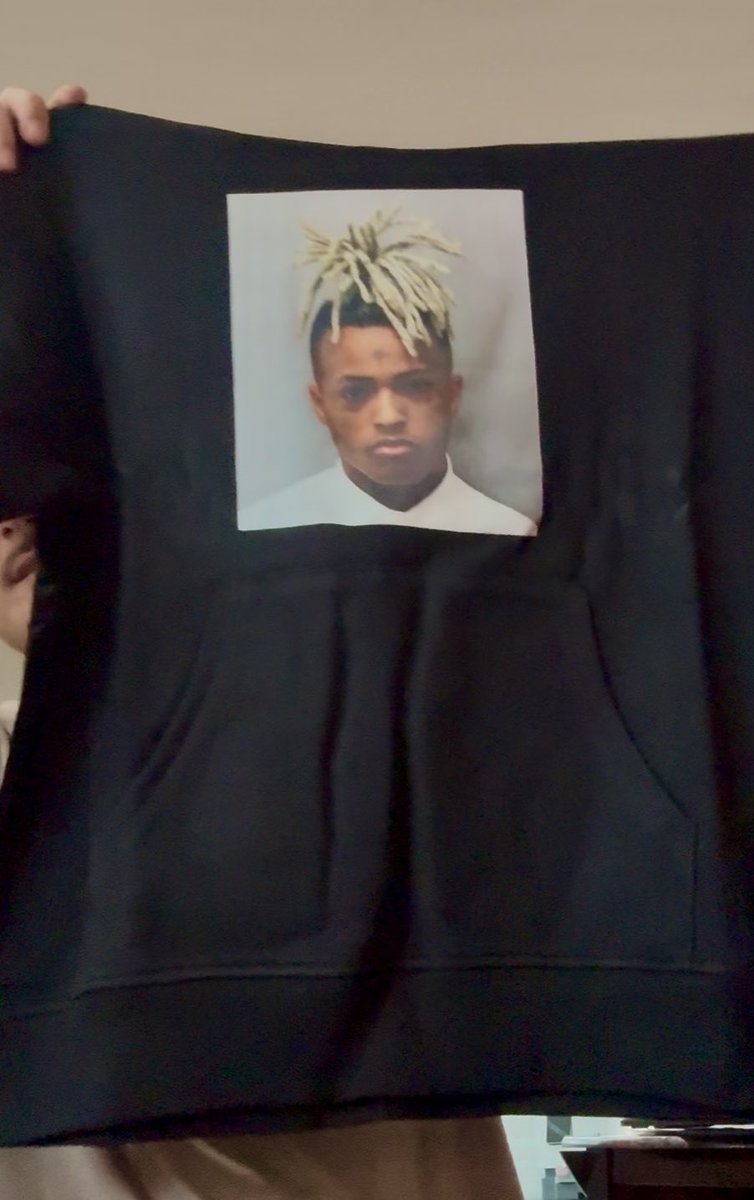 Anyone get their X merch? 

I got the Gift Box with Random Items