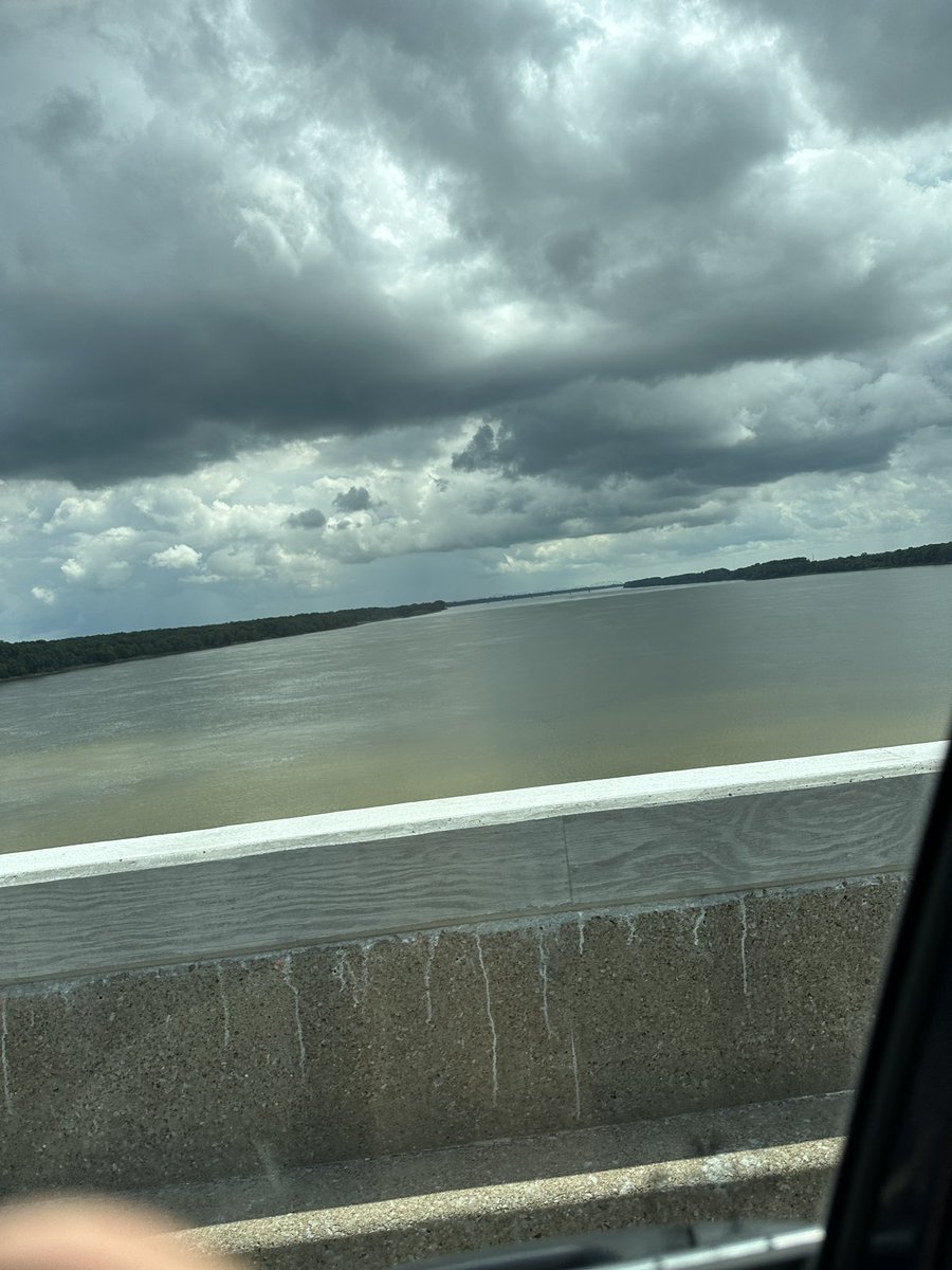 3sticksCGCS's tweet image. I didn’t know the Ohio River was so wide. Kind of scary that they were working on that bridge.
