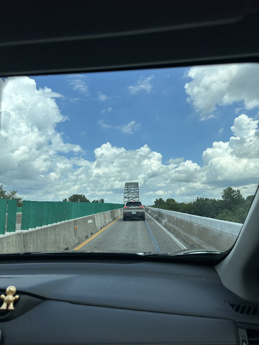 3sticksCGCS's tweet image. I didn’t know the Ohio River was so wide. Kind of scary that they were working on that bridge.
