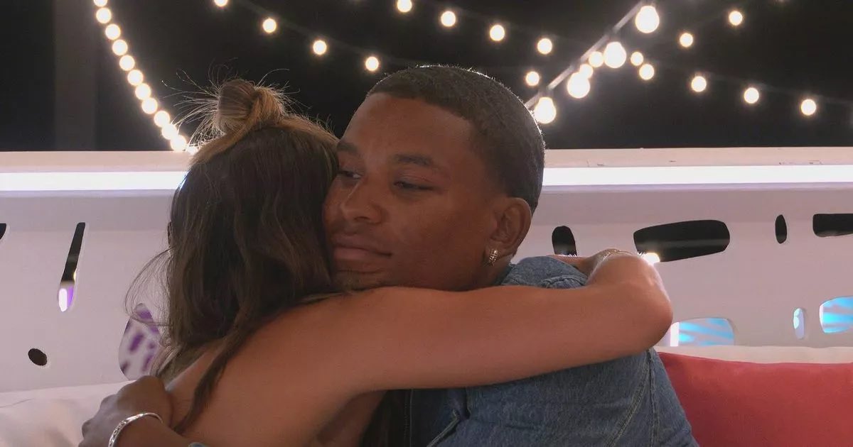 mytypeonpaper's tweet image. It’s good to see Toni and Cach finally back in a couple together #loveisland