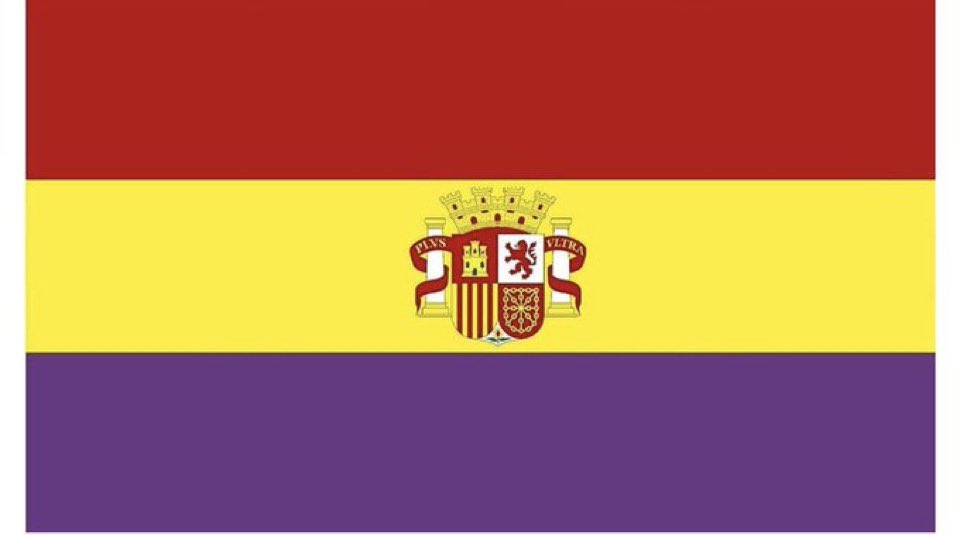 Mal día. Hoy ha perdido el feminismo, los derechos LGTBI y de migrantes, la sanidad pública, en definitiva el progresismo y ha ganado el fascismo.
Somos subcampeonas, pero la batalla final aún no ha llegado, os derrotaremos fascistas.