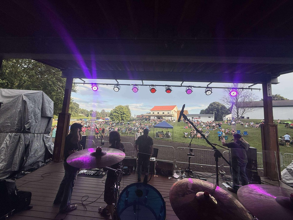 That90sBand's tweet photo. Thanks to all of you who stuck around through the rain delay and made it a great night! We really appreciate it.

Thanks to Mallow Run Winery for having us!

Next up: 08/09/25 - Mikie's Pub! https://t.co/H5624fUEfE