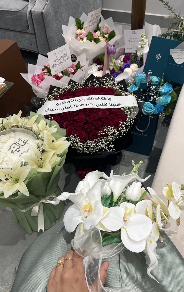 أنا اليوم رسميًا زوجة العمري بعد حُب دام خمس سنوات أقدر أقول اليوم أنتتتتتتصر حُبنا بفضل الله والحُب الصاااااادق🤍.