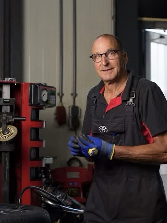 Laatste werkweek van Hessel Bosker

Mocht u Hessel nog willen bedanken en/of feliciteren, kom gerust langs. Er is voldoende tijd om even een praatje te maken. Niet in de gelegenheid om langs te komen, reageer op dit bericht en wij zorgen ervoor dat het bij Hessel terecht komt.