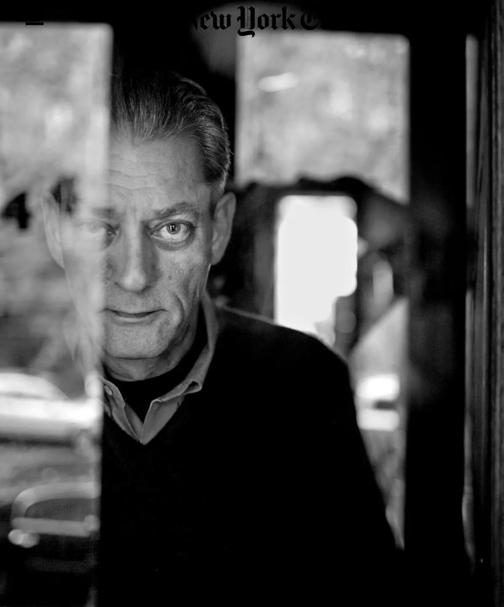📚 #Citas #Libros "No puedes vivir sin los demás. Cuando están ahí en carne y hueso, el mundo real es suficiente. Cuando estás solo, tienes que inventarte los personajes, los necesitas para que te hagan compañía". - Paul Auster, Leviatan.